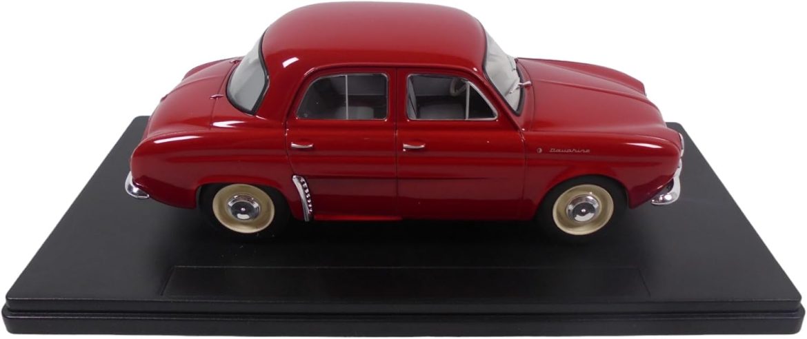 Cette miniature Renault Dauphine 1961 pourrait bien changer votre vision des voitures ! 🚗✨