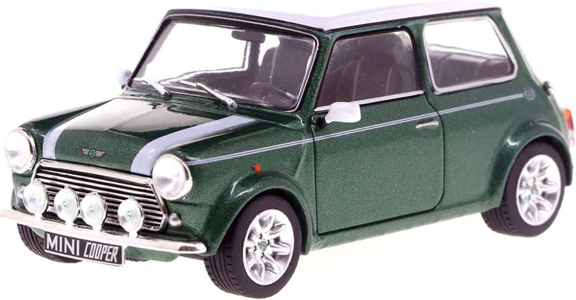 La Mini Cooper qui va faire chavirer votre cœur 💚🚗 : un mystère britannique à découvrir !